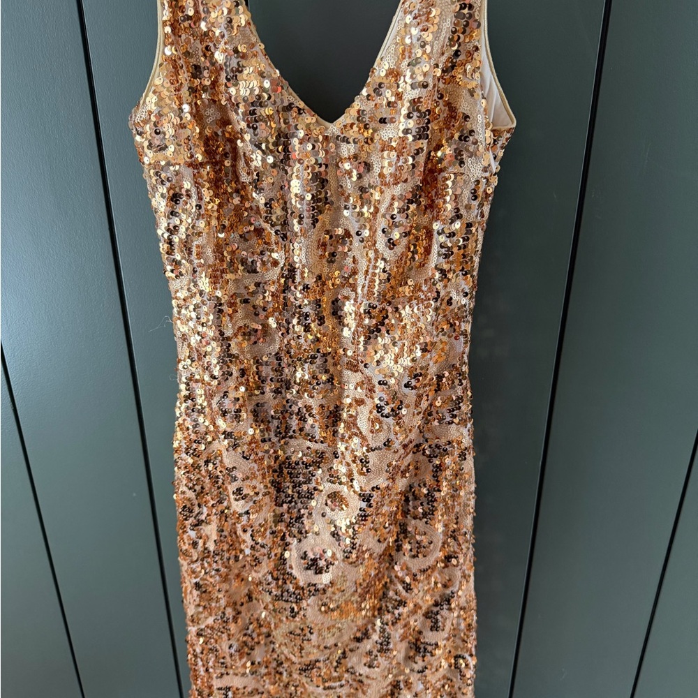Bebe Dress Gold Sequin Mini Dress Swirls small Side zipper sleeveless Prom HOCO
